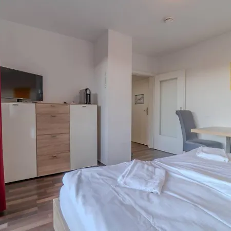 아파트 Gemuetliches 1 Zimmer, Pool & Sauna, Free Parking Im Chrysantihof 즈위젤