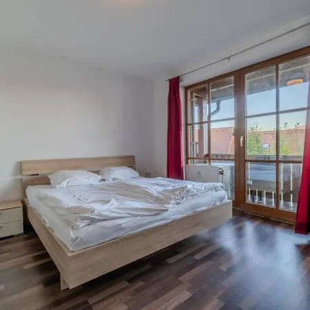 Gemuetliches 1 Zimmer, Pool & Sauna, Free Parking Im Chrysantihof Апартаменты