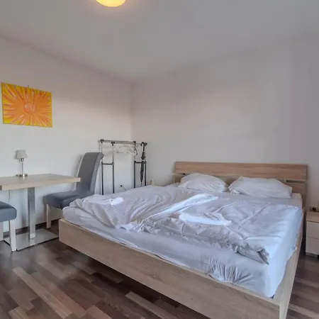 Gemuetliches 1 Zimmer, Pool & Sauna, Free Parking Im Chrysantihof Lejlighed *